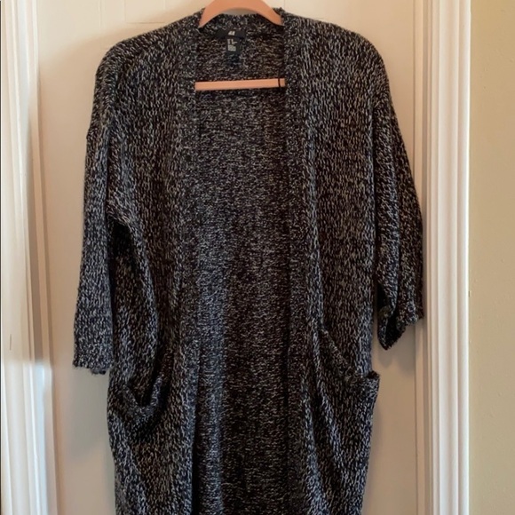 H&M - Black &White Long Cardigan Size XS - Picture 2 of 7